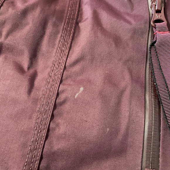 Lulu lemon rain jacket - Picture 5 of 7